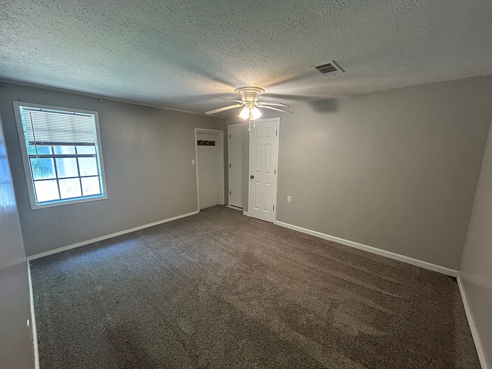 Back Bedroom (master)