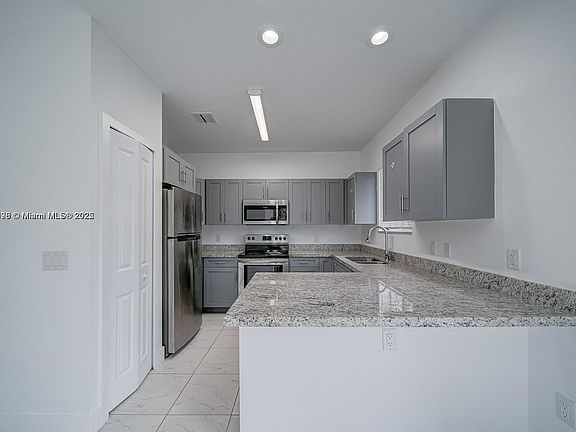 4th image of 14708 NE 7th Ave #14710