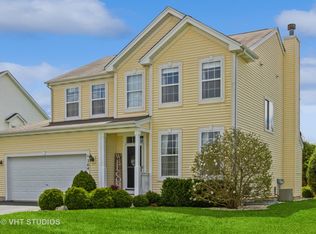1204 Magnolia St, Harvard, IL 60033