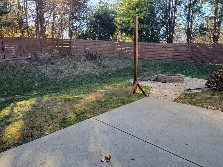 2304 Harwood Hills Ln — Photo 28