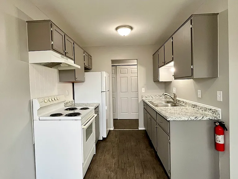4245 Quarry St #8 — Photo 3