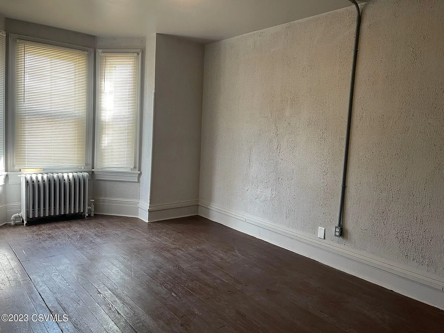 Studio, 400 sqft, $650 — Photo 2