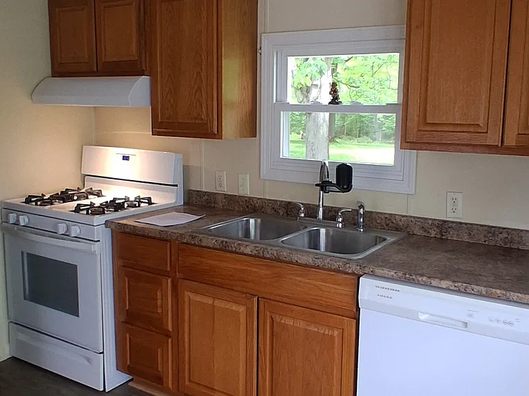 1675 Mount Pleasant St NE — Photo 5