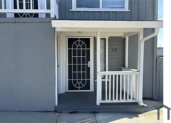 118 Monterey St #B — Photo 3