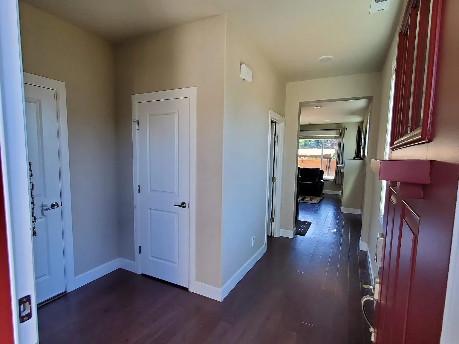 4 bed, 2.5 bath, 1922 sqft, $3,600 — Photo 4