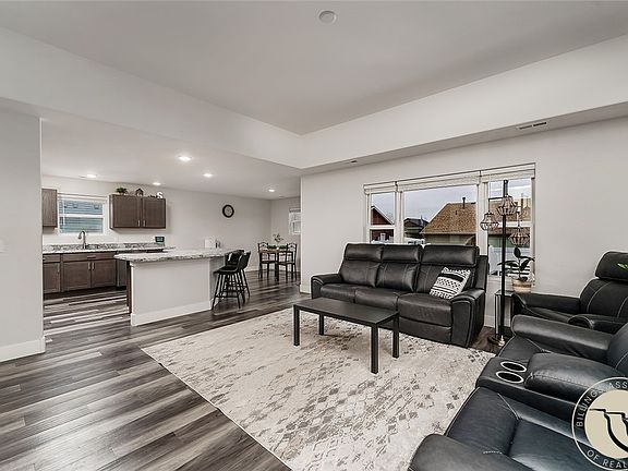 2nd image of 1315 Watson Peak Rd