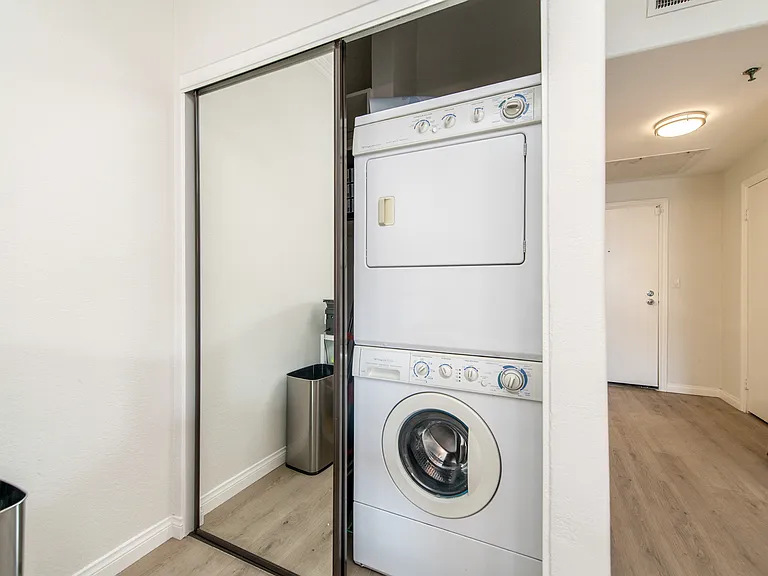 300 N El Molino Ave #312 — Photo 12