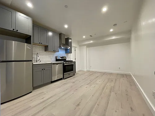 242 Holloway Ave Photo 1