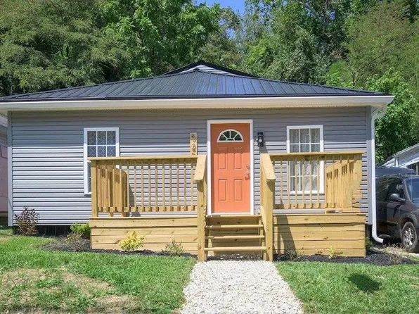 525 N 4th St, Flatwoods, KY 41139