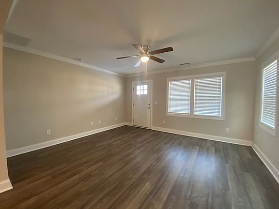 4th image of 1573 Oak Leaf Dr NW