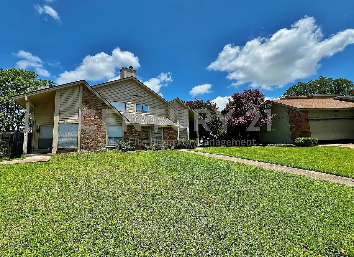 Primary Photo - 1803 Ridgebrook Dr
