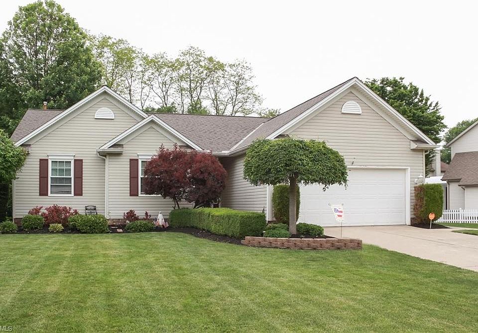 1st image of 129 Red Pine Dr