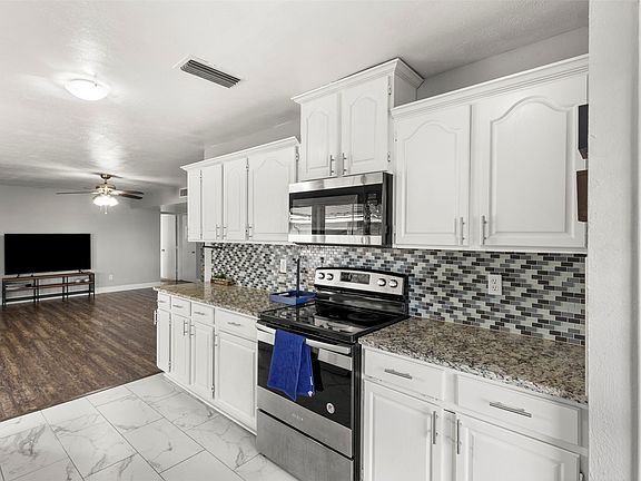 5th image of 7334 Blue Sage Dr