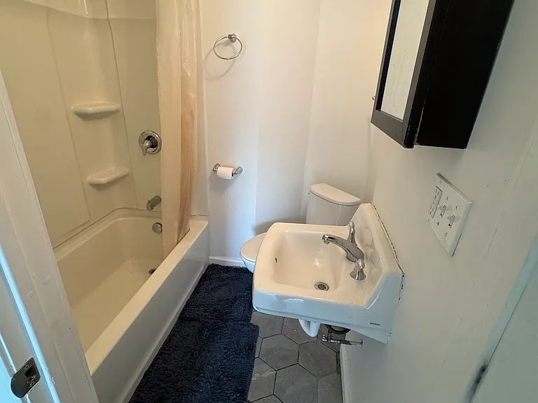 93 Winchester Ave #2 — Photo 7
