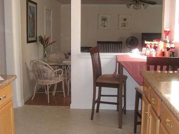 4th image of 1613 Bowling Green Dr