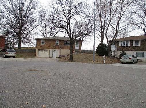 2nd image of 4523 N Bellaire Ave