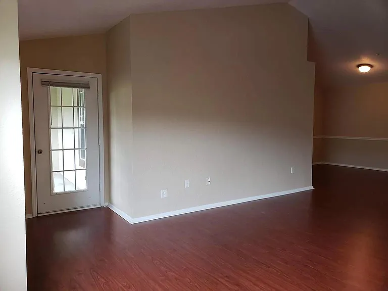 16381 Enclave Village Dr — Photo 3