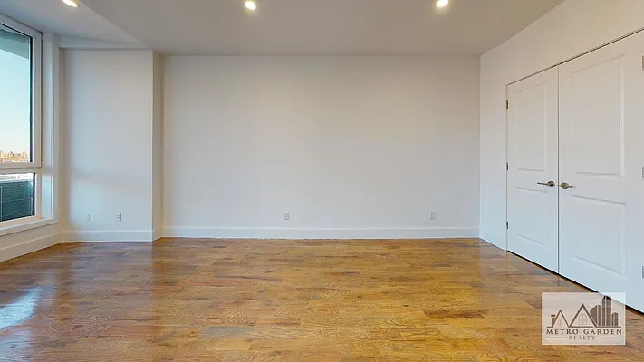 Rented by Metro Garden Realty NYC | media 50