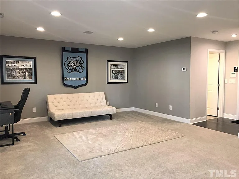 110 Brier Smt — Photo 10