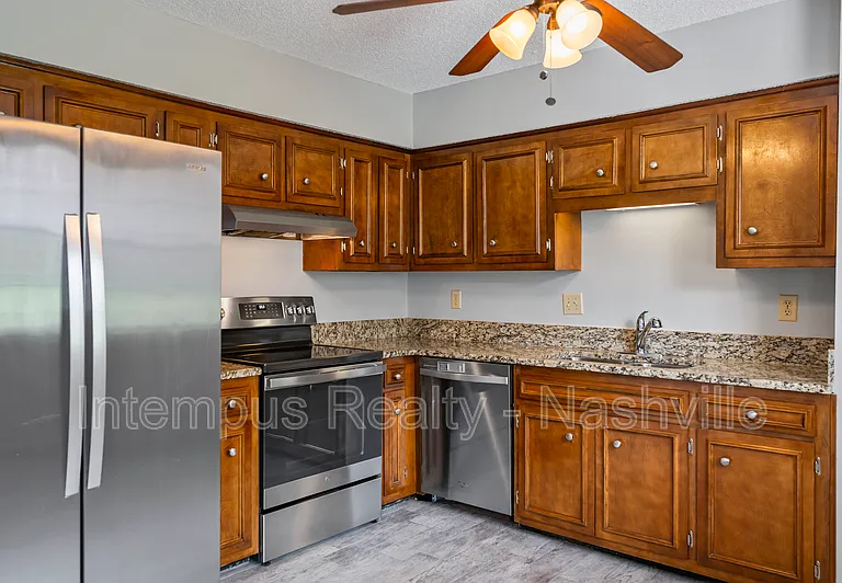 5771 Brentwood Trce — Photo 10