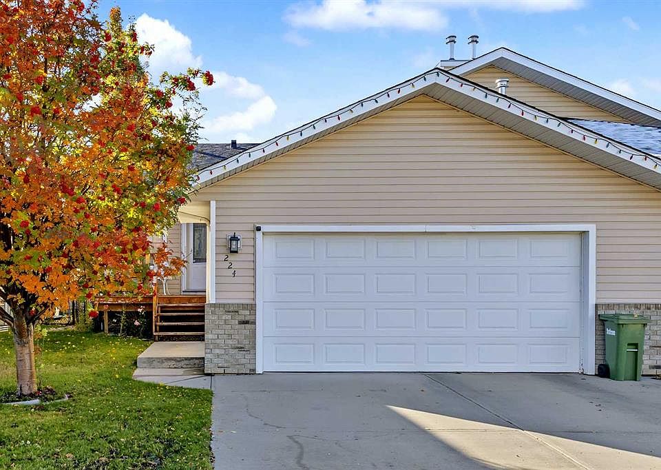 1st image of 224 N Hillvale Cres