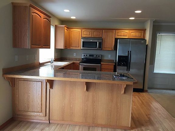 Kitchen, Stainless Steel Appliances