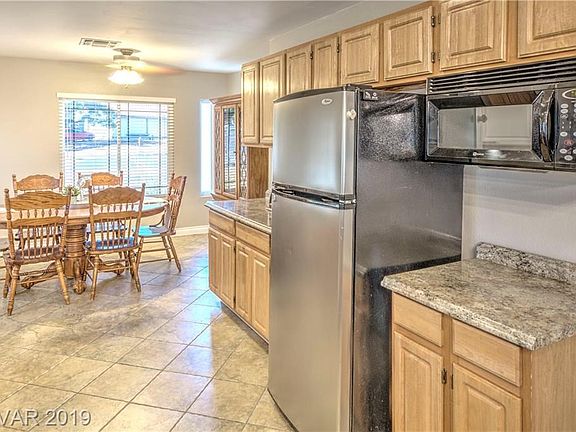 4th image of 3102 Belvedere Dr