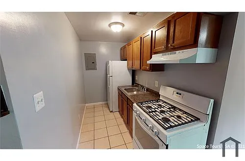 5324 C St SE #201 Photo 1