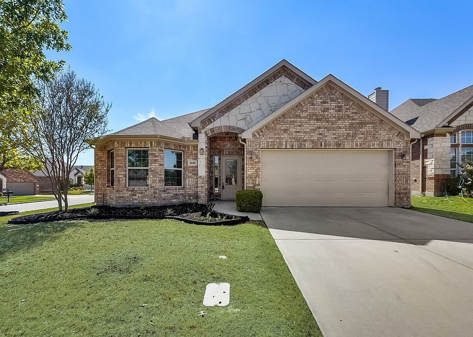 1st image of 8608 Vista Royale Dr