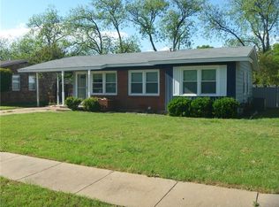 908 W Bloodworth St, Olney, TX 76374