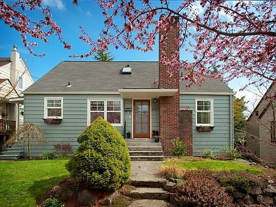 2nd image of 6032 39th Ave NE
