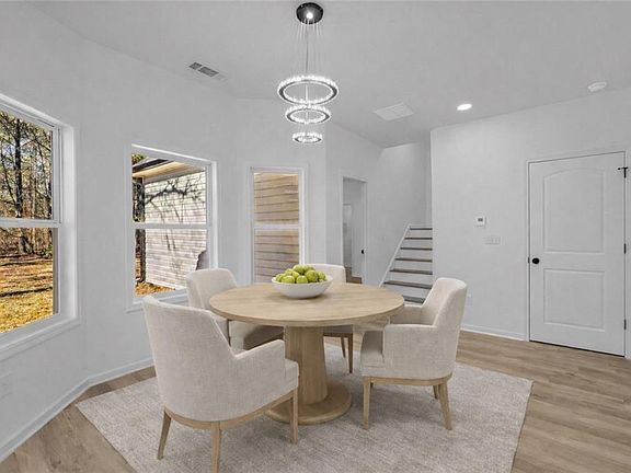 5th image of 45 Mayfair Way