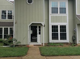 2 Pond View Dr, Plainsboro, NJ 08536