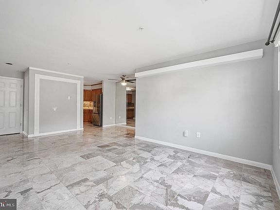 3rd image of 8707 Grasmere Ct Unit 8707