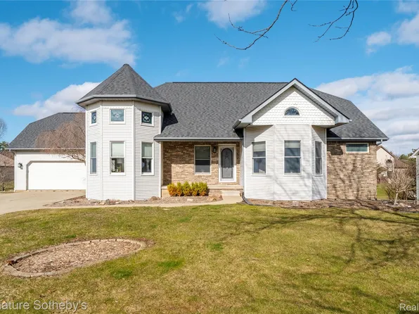 6460 Marble Ln, Flushing, MI 48433