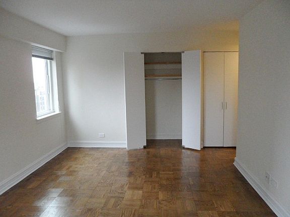 5th image of 200 E 71st St APT 19C