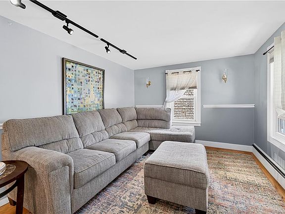 4th image of 47 Revere Ave