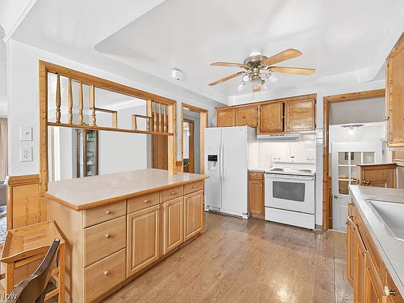 2nd image of 3150 Jeanne Dr
