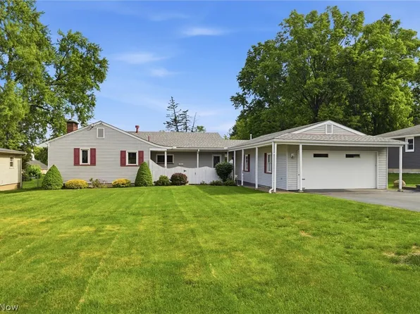 150 7th St, Columbiana, OH 44408