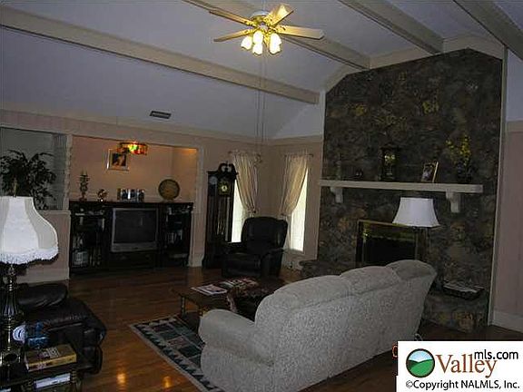 5th image of 2315 Anderson Dr SW
