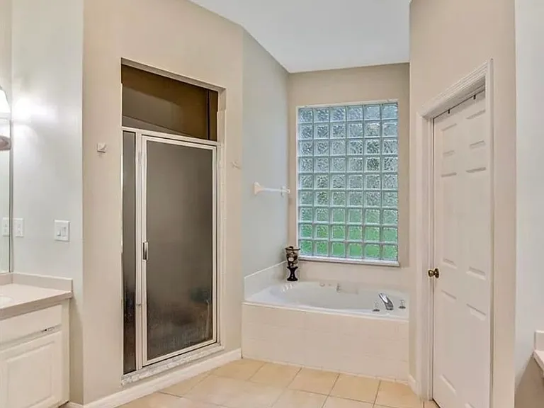 1306 Windy Meadow Dr — Photo 14