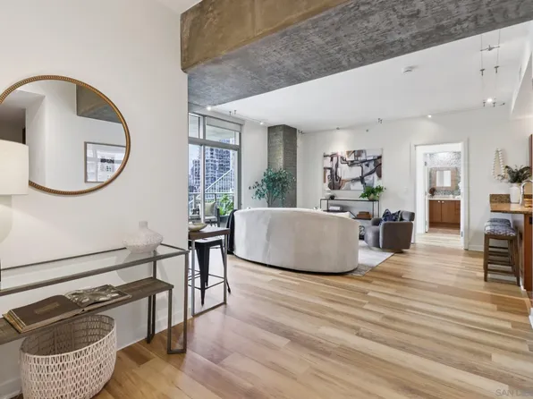 800 The Mark Ln Unit 607, San Diego, CA 92101