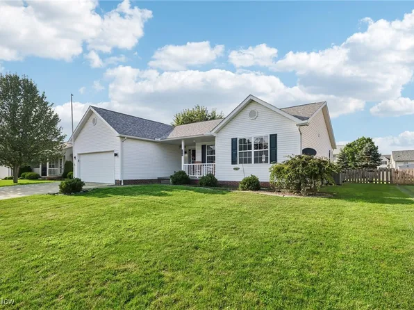 1010 Yorkshire Dr, Ravenna, OH 44266