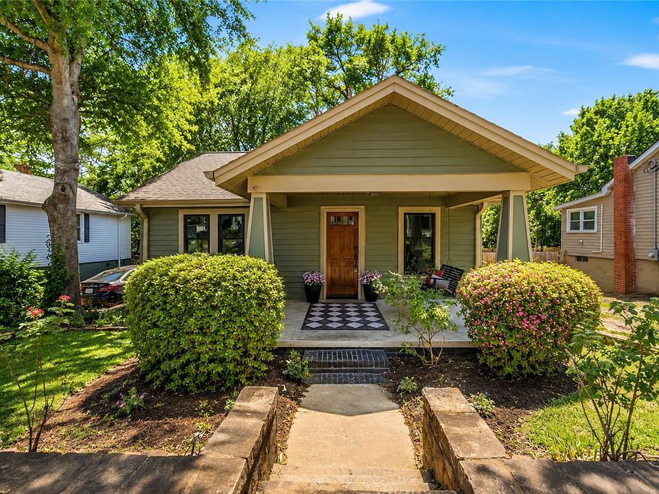 1st image of 806 Perry Rd