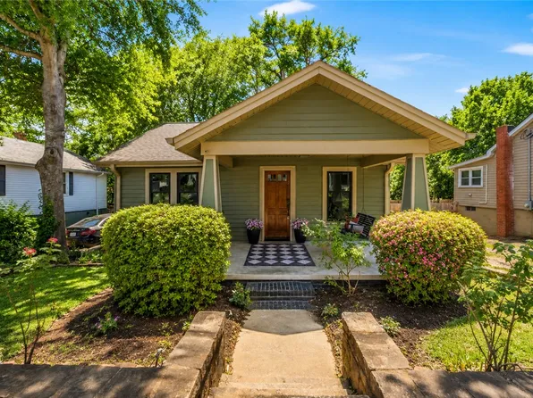 806 Perry Rd, Greenville, SC 29609