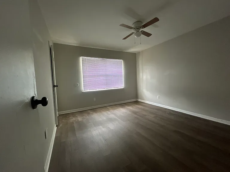 1009 Waring St #1009 — Photo 7