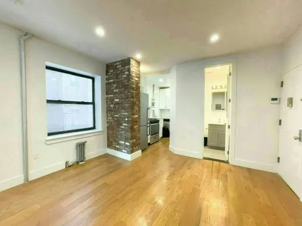 115 Carlton Avenue image 1 of 4