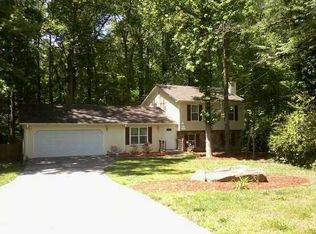 6640 Heathrow Ln, Stone Mountain, GA 30087
