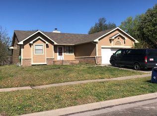 403 N Woodchuck Ln, Wichita, KS 67212