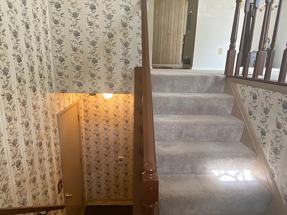 3rd image of 10293 Belmeadow Dr